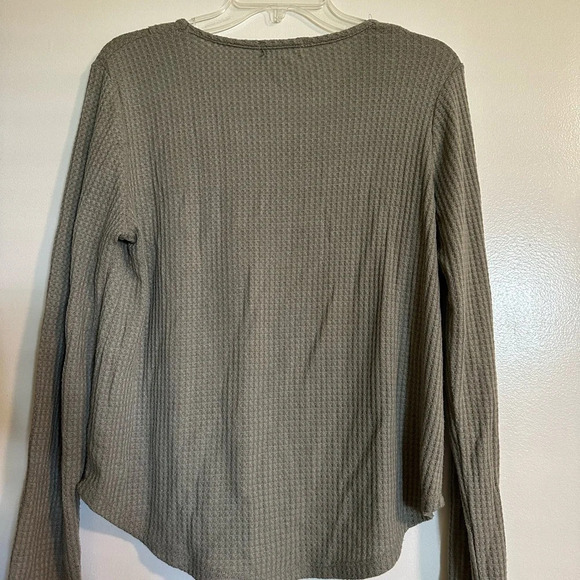 Altar'd State Green Thermal Top - Picture 2 of 3